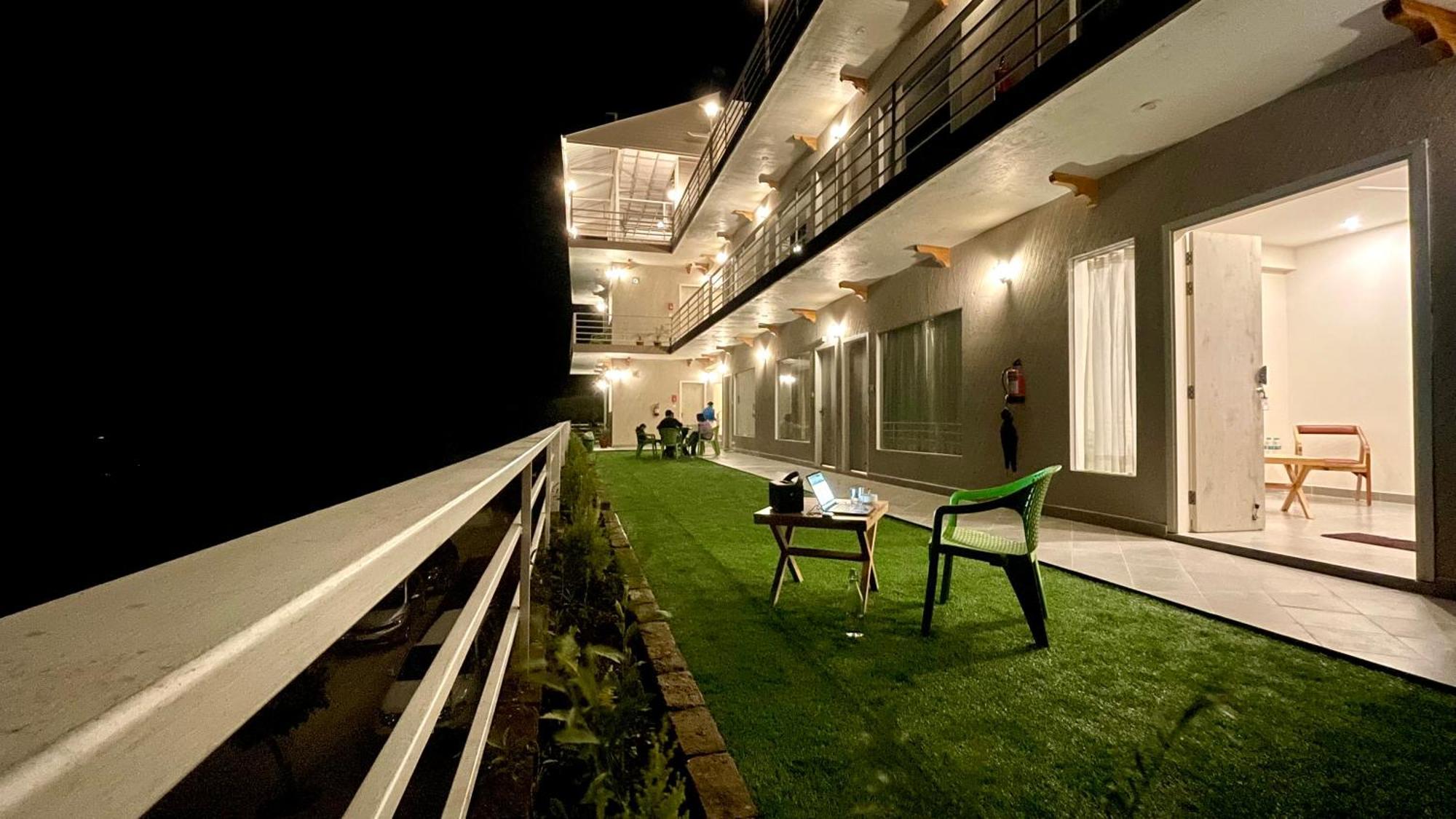 Onehouse Resort Lansdowne Exterior foto
